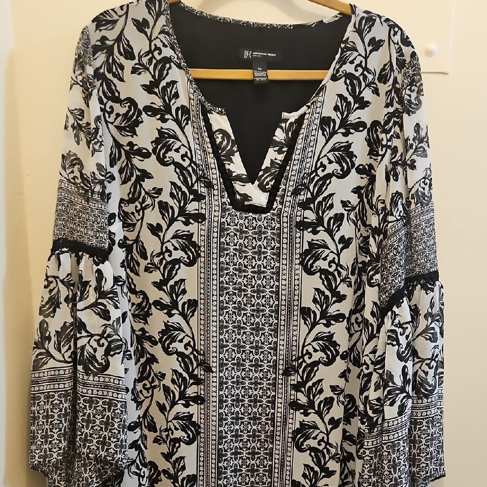 Black and White Patterned Women's Dress